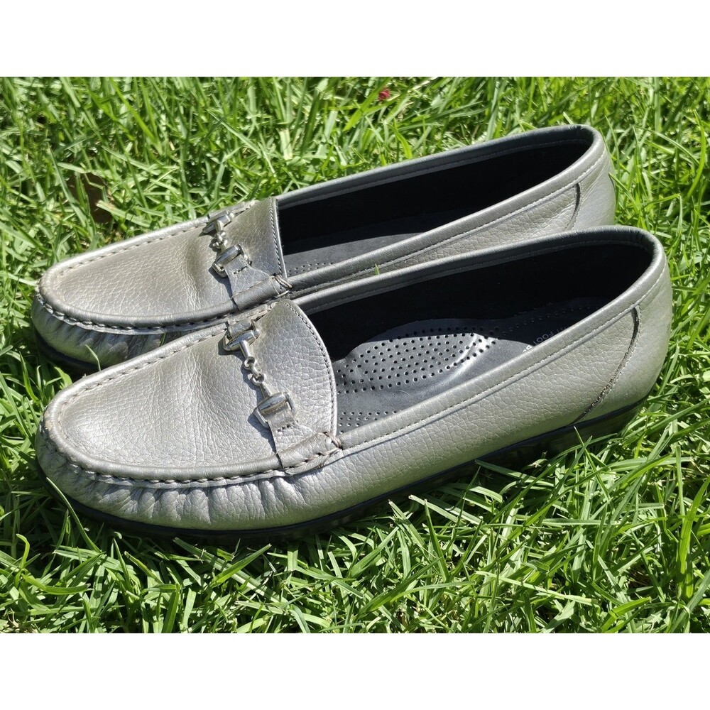 SAS Metro Loafer Shoes Womens 10 Narrow Low Slip On Comfort Leather Silver